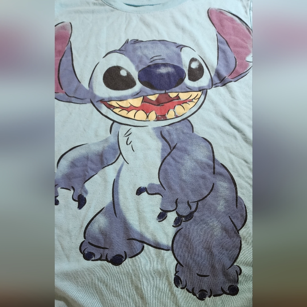 Graphic tee bundle